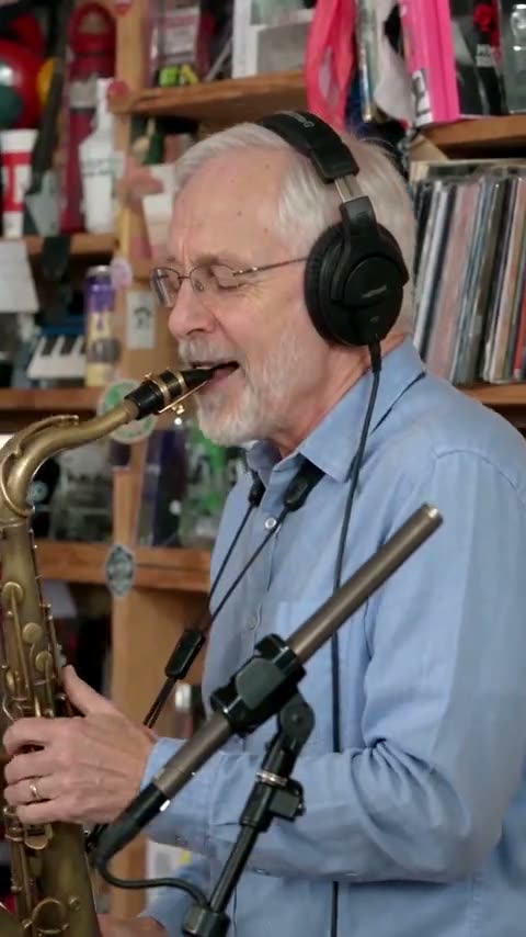 The sax solo reference frame